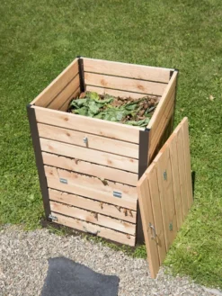 Cedar Compost Bin -Garden Series Store 8597527 1335 tif