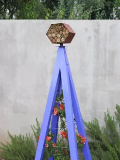 Bee Bungalow + Akoris Garden Tuteur Sr. -Garden Series Store 8600532 02V tif