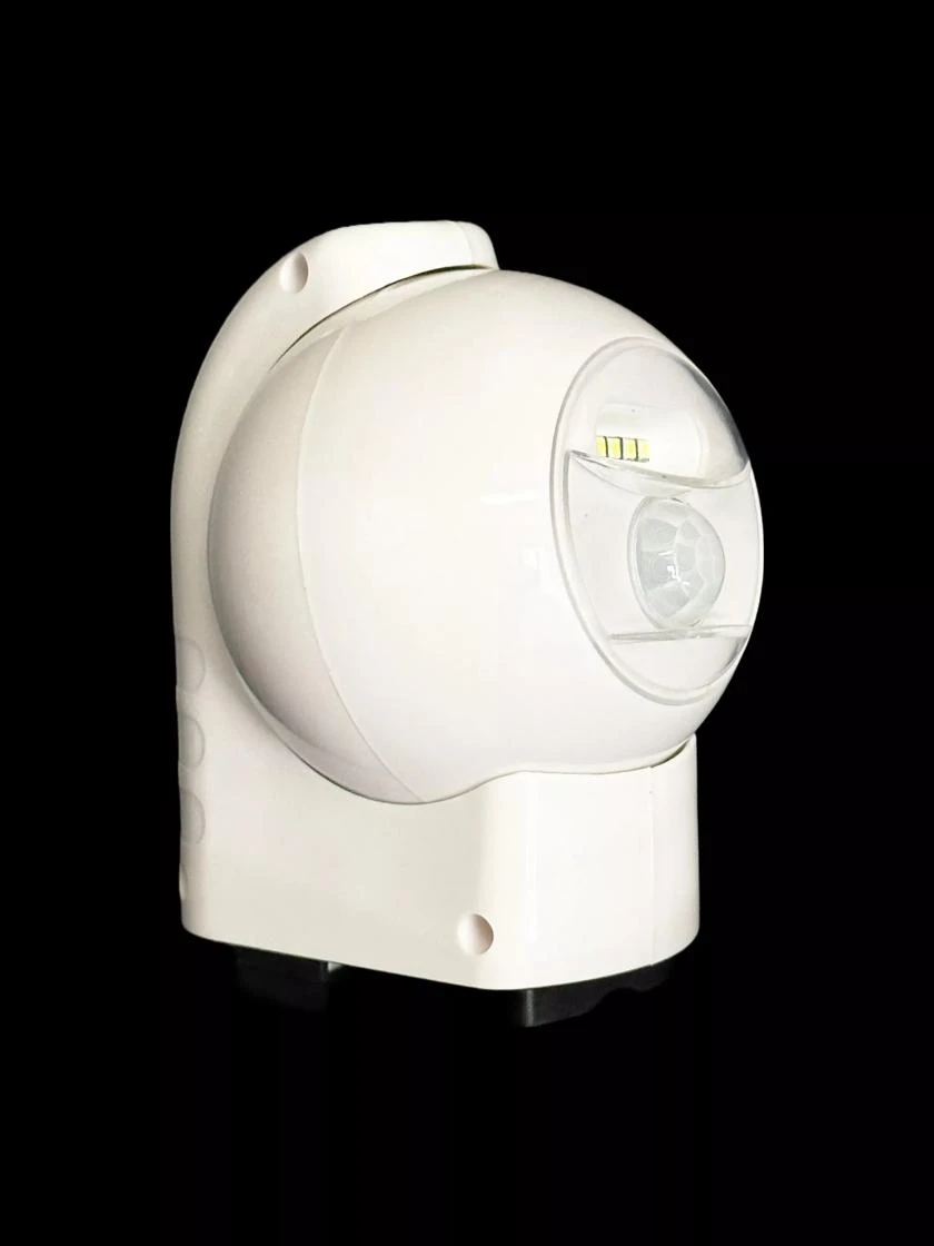 MAXSA® Motion-Activated LED Outdoor Light 2 MAXSA® Motion-Activated LED Outdoor Light - Image 2